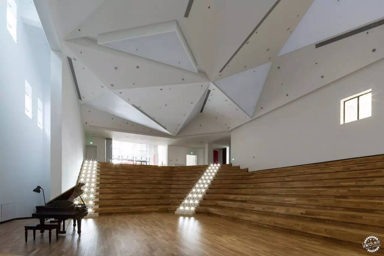 中国十大建筑最美大学,中国最美的十个学校环境