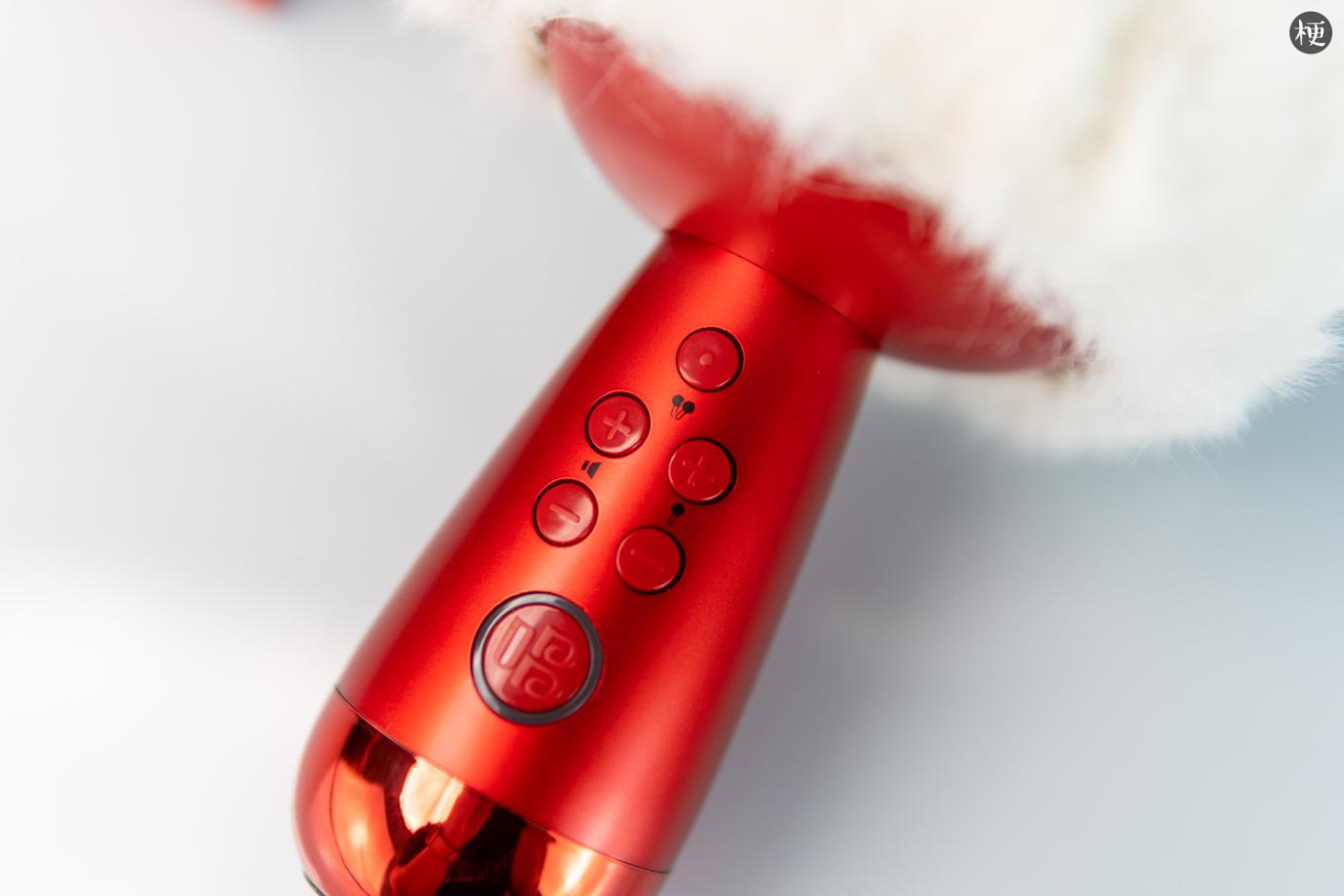 唱吧k歌宝小巨蛋麦克风q5绯红色,唱吧小巨蛋g2和g2max区别