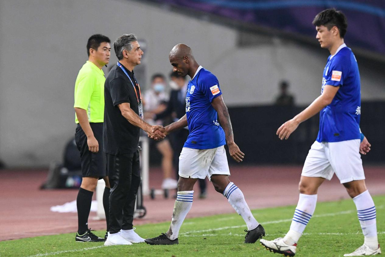 中超裁决再现双重标准，重庆当代犯规被无视，永昌生气，恒大恼火