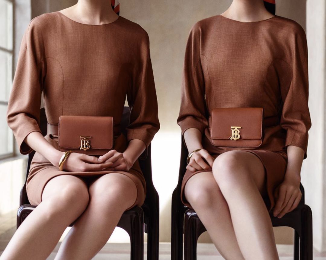 最新款的腰包简单一点,斜挎腰包最值得入手的大牌