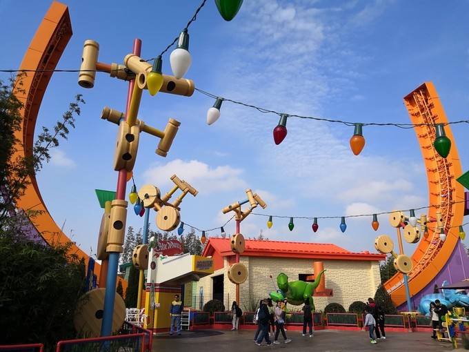 迪士尼乐园上海停车攻略,上海迪士尼酒店两天一夜攻略