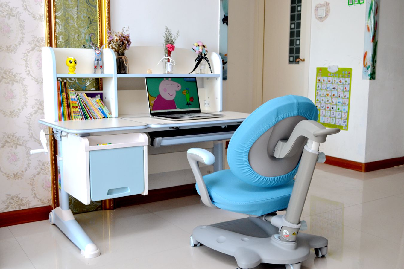 神器学习用品,专业学习桌椅是否鸡肋