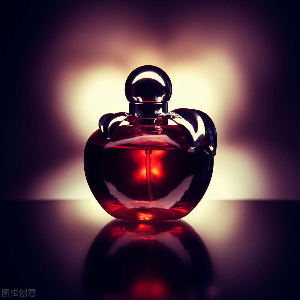 情人节是送大牌礼物还是实用礼物,女孩子情人节送什么礼物比较合适