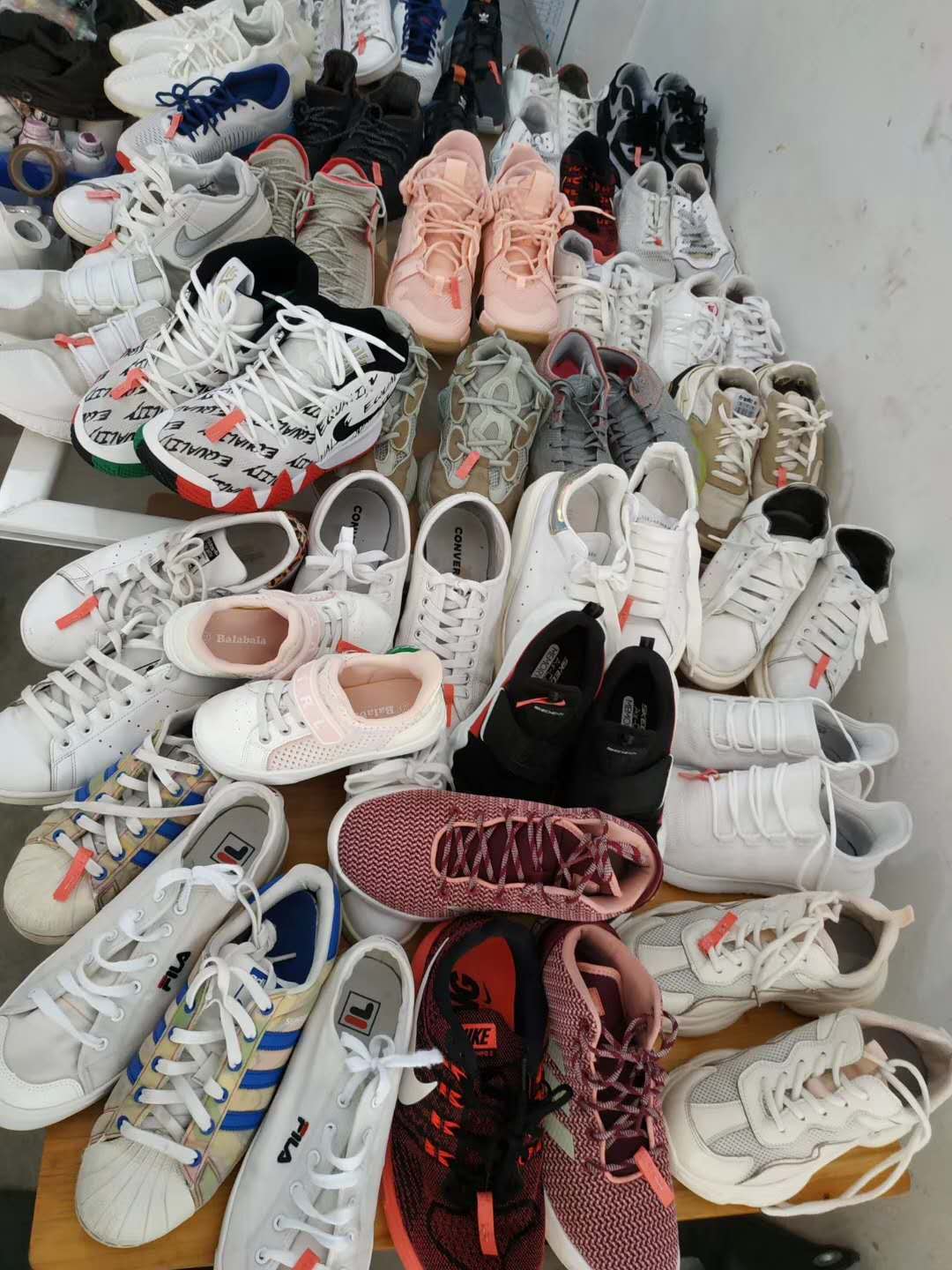 80后小伙开洗车行一年2000万,开一家洗鞋店一年赚50万