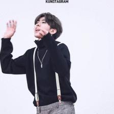 一个震惊表情包配上bgm,这个出场bgm太绝了表情包