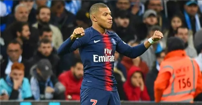 足坛收入最高10位球员,足坛顶级年薪大巴黎姆巴佩