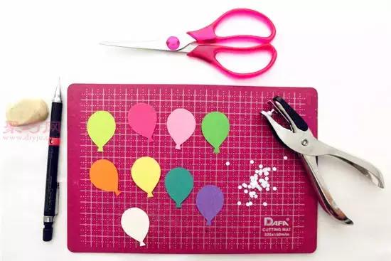 自制手工节日贺卡材料,手工制作节日贺卡幼儿园教程