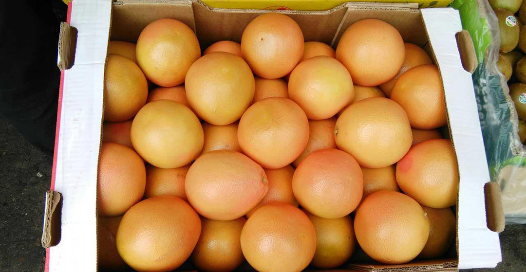 柚子上的白囊怎么剥,小朋友剥柚子正确方法