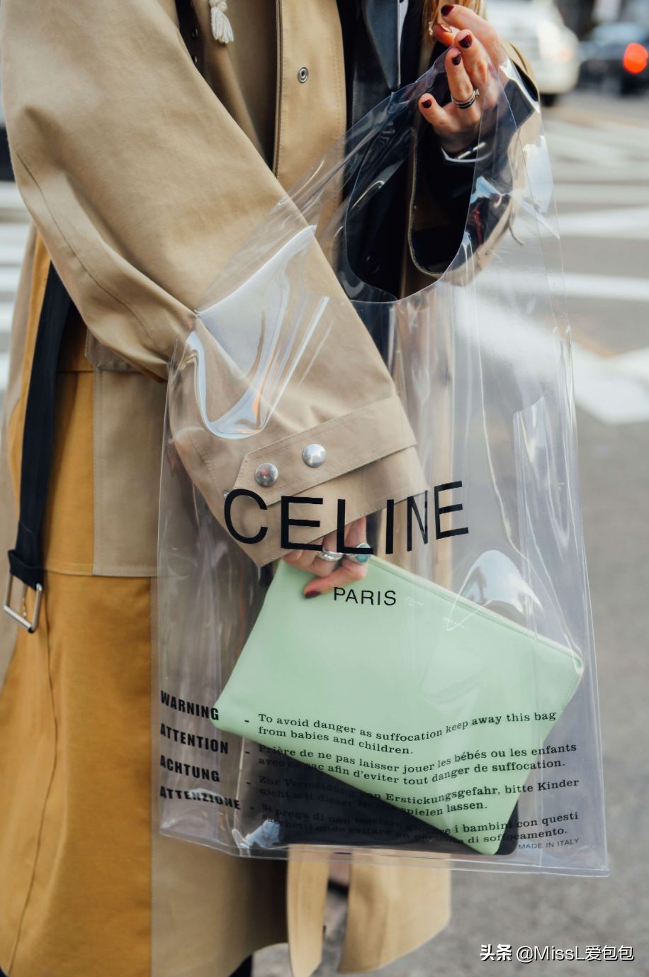 下雨天适合背什么牌子的奢侈品包,下雨天能背的lv包有哪些