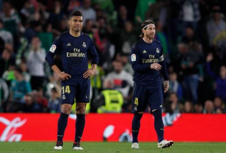 狂追30米目送对手绝杀！皇马队长太绝望球迷集体怒喊1人滚蛋