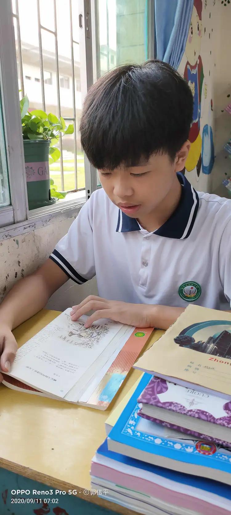 九三班成绩表,中二班新生评语