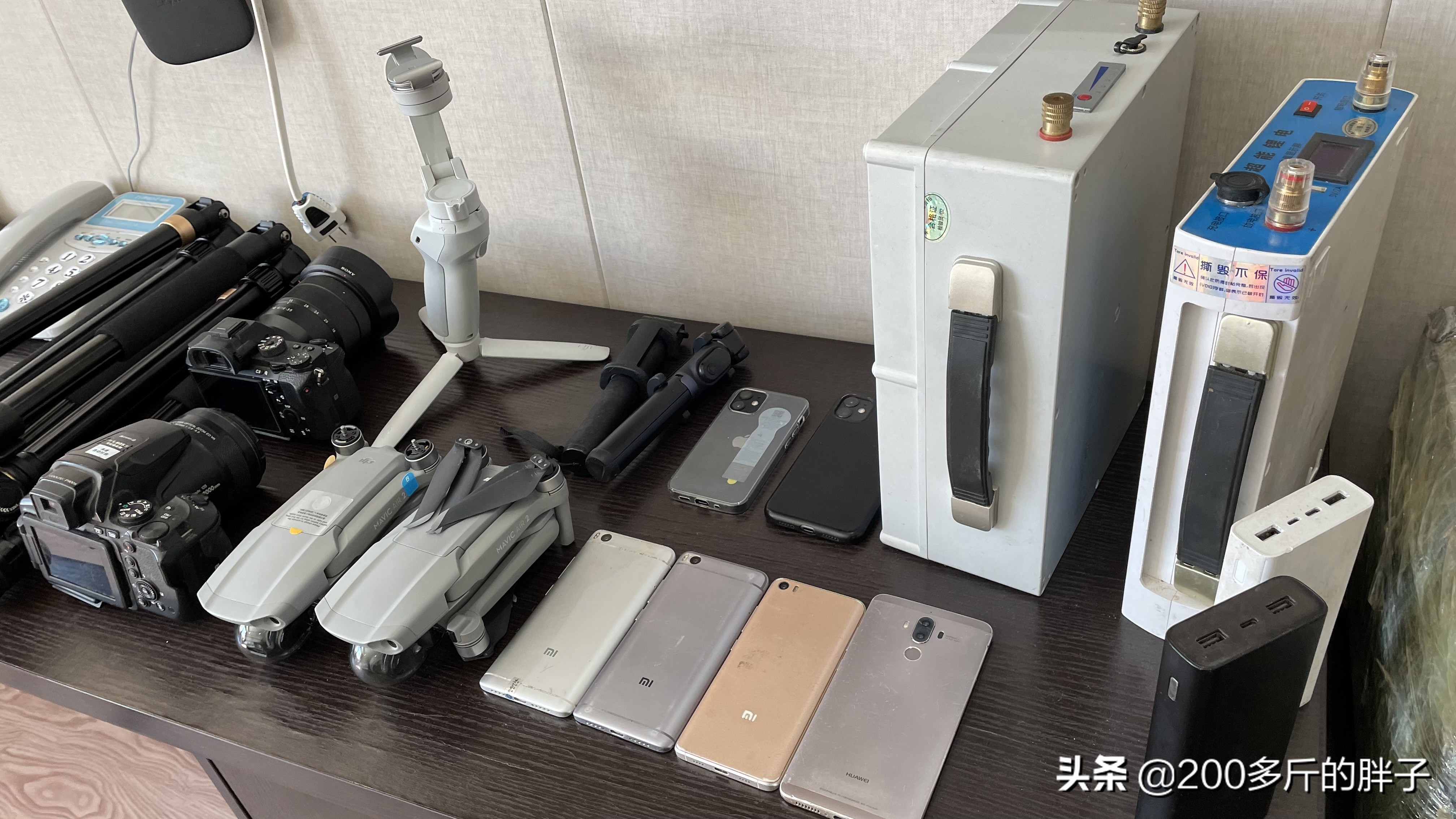 战车依旧有电，自媒体到底用什么设备，今天给大家普及一下