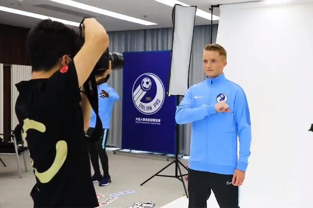 大连人郑龙照片,大连人写真照片