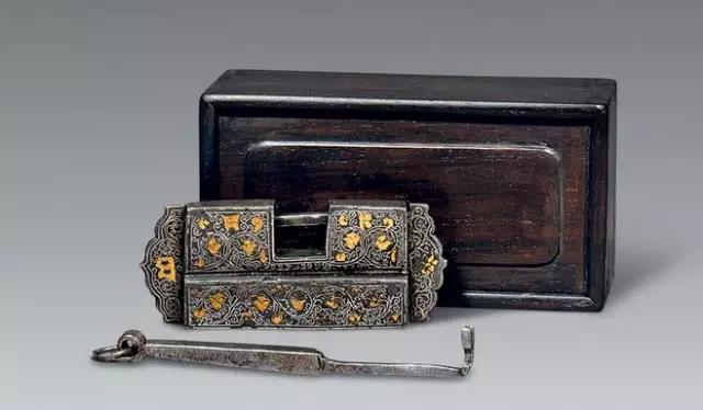 从前的锁好看钥匙也精美,从前的锁好看钥匙也精美什么意思