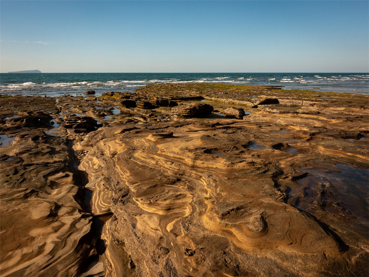 广西北海涠洲岛的火山岛介绍,涠洲岛是中国最年轻的火山岛吗