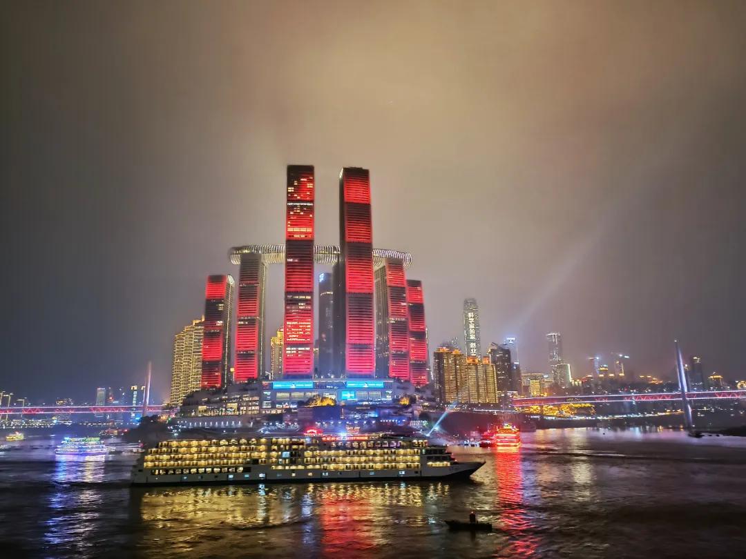 realmeq3是一款直面屏手机吗,realme最具性价比的千元机