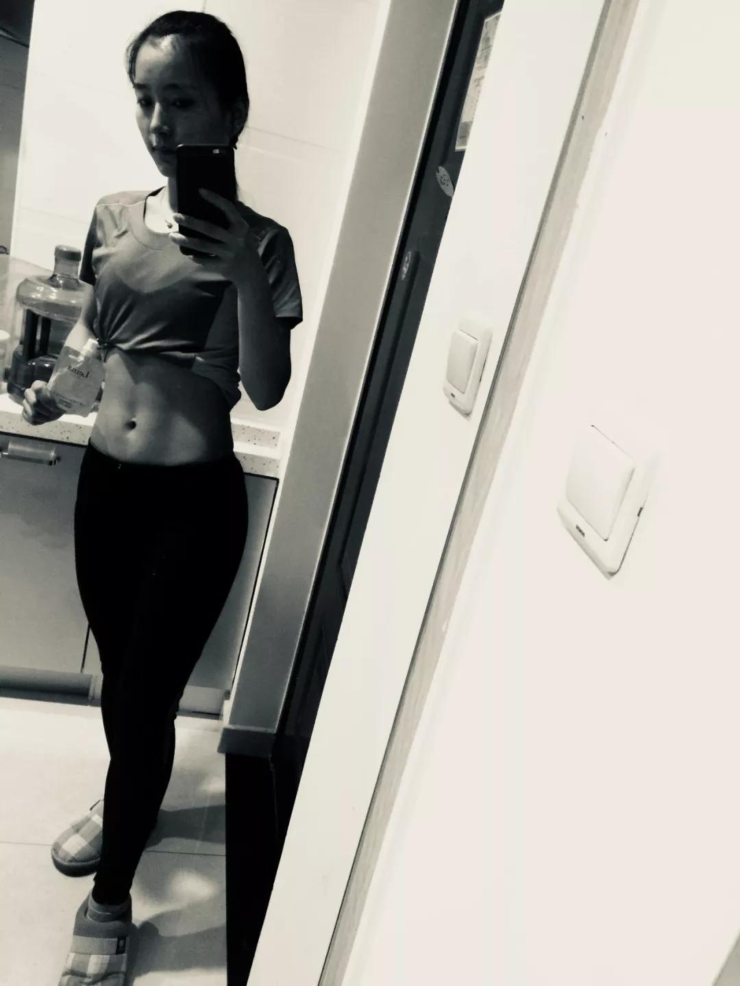 长得漂亮小姐姐骑马,长得好看跑得快小姐姐