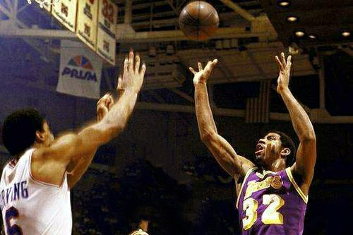 魔术师约翰逊湖人王朝,魔术师约翰逊50大巨星