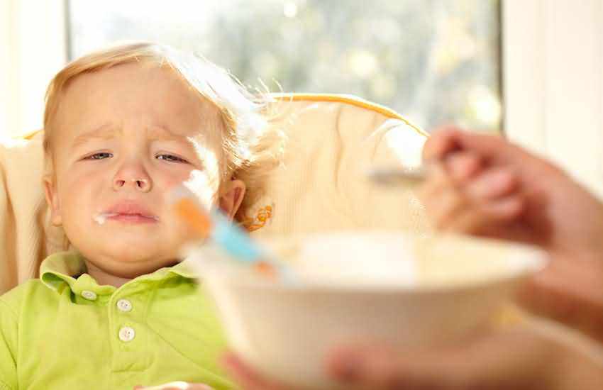 幼儿误食异物的急救步骤,婴儿误食异物怎么办妙招