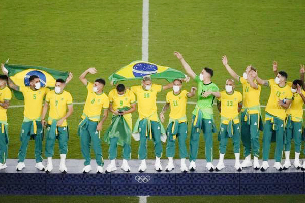 再引热议！巴西男足夺冠后*制抵**中国品牌援助服，官方最新回应来了