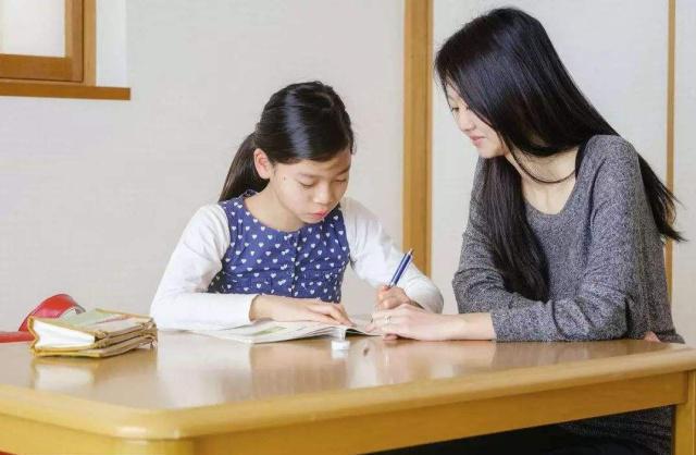 大学生在学校兼职有用吗,大学生兼职的利弊建议