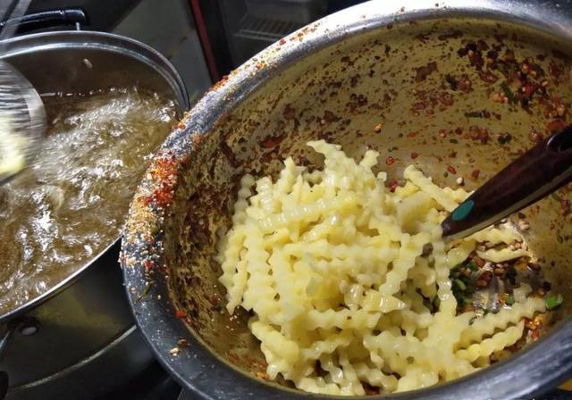 成都银石广场必吃,成都春熙路银石广场美食