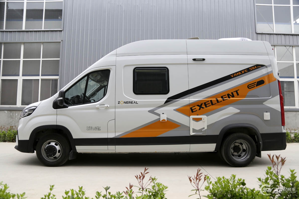 25万大通v90七座,大通v90自动挡5.95米长轴高顶房车