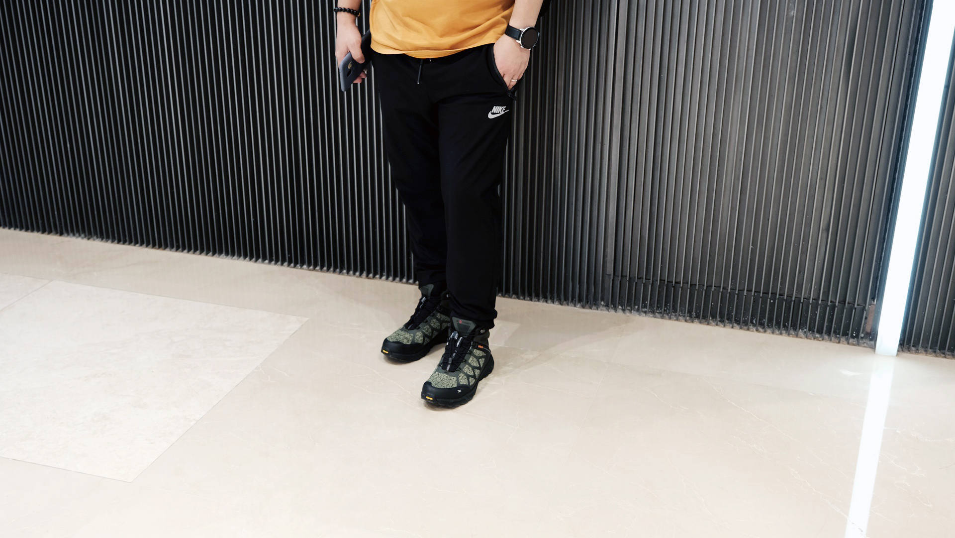 千元内性价比最高徒步鞋,千元以内性价比高的跑步鞋