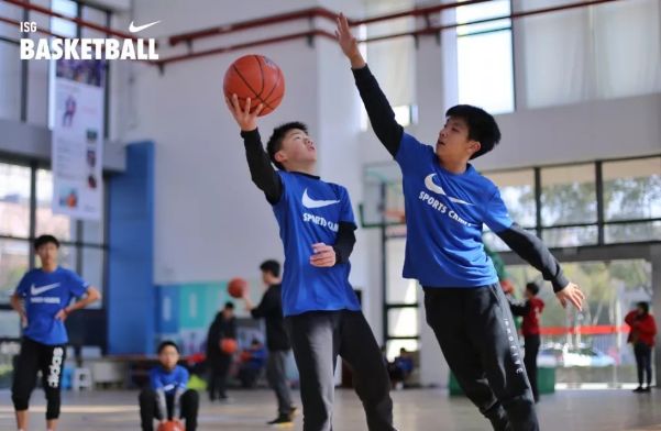 城建|锡山区新增16756个公共停车位！耐克运...