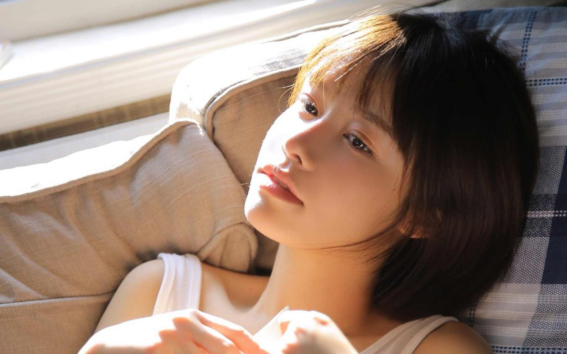 暧昧一年无果，她火速与别人闪婚：不清不楚的爱，不值得耗费青春