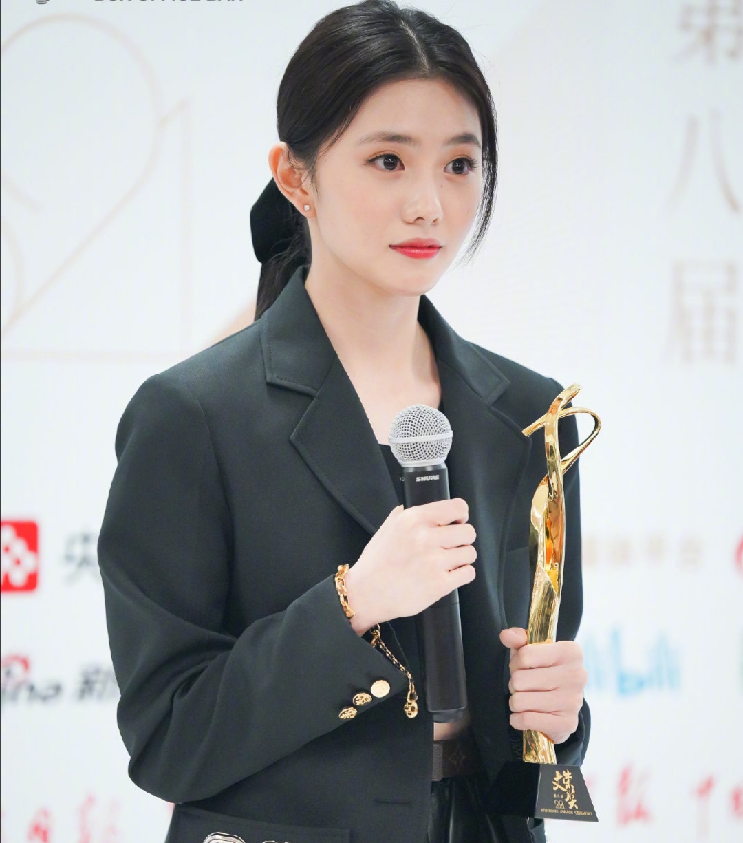 以为很红却早就凉凉的十位明星,死捧不红的8位明星个个颜值在线