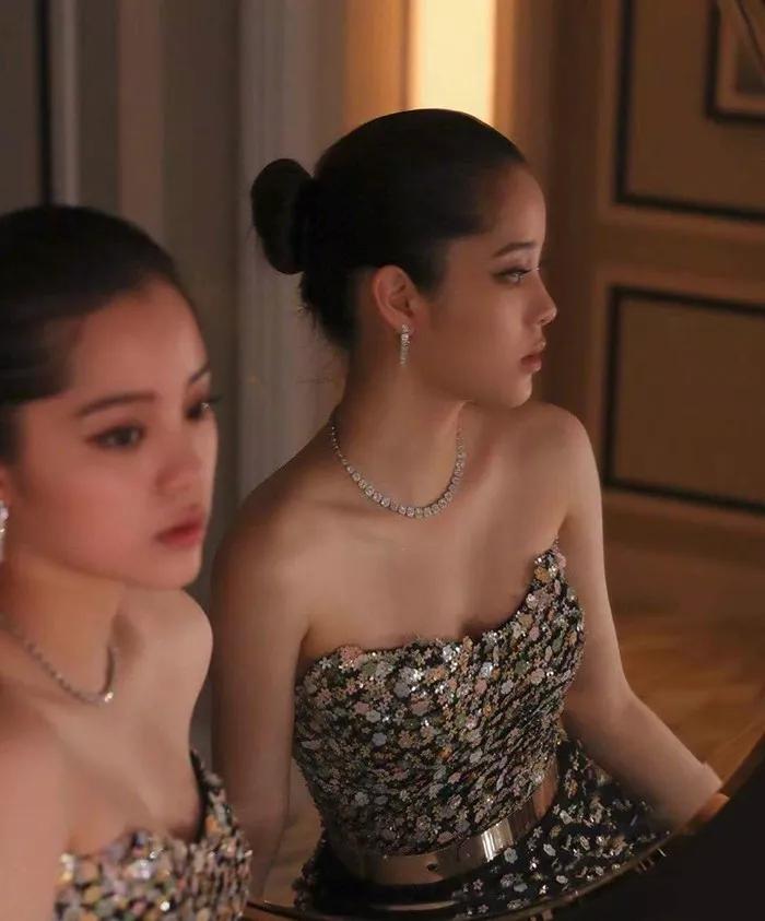 欧阳娜娜从小就享用着荣华富贵,欧阳娜娜最新惊艳亮相