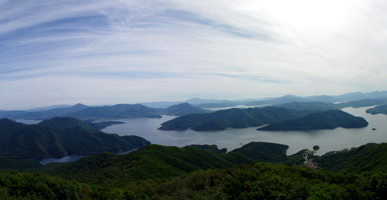 深入大山采访30年养蜂人,探秘深山中的养蜂人