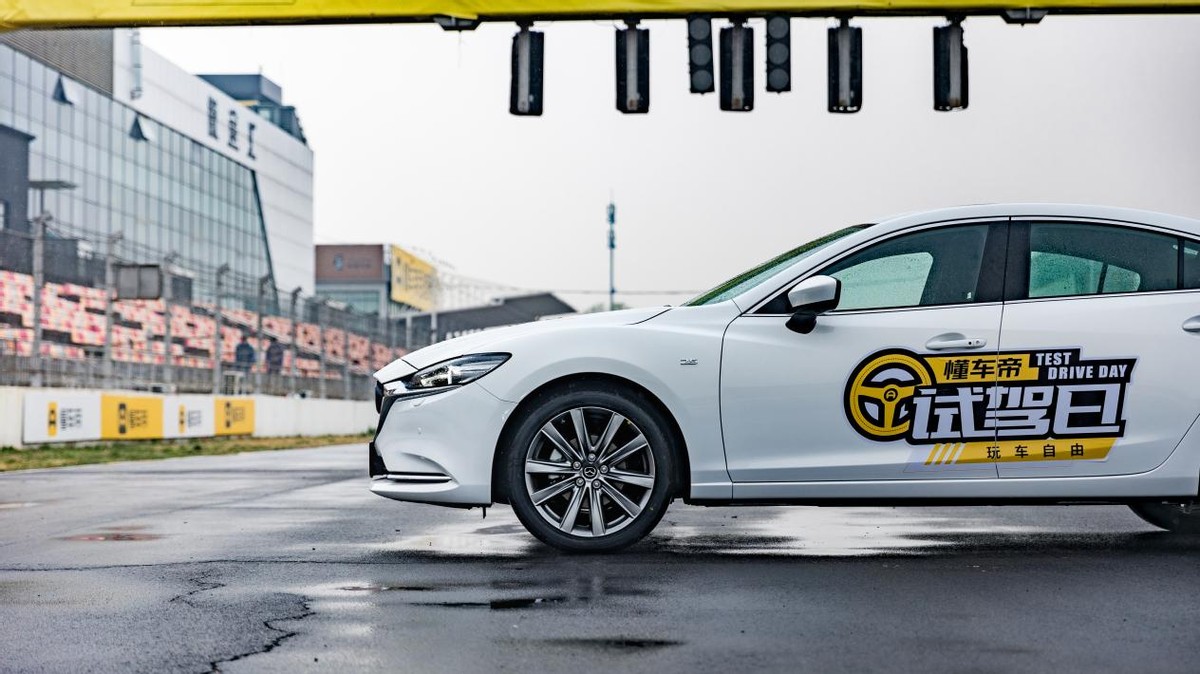 马自达阿特兹马六,阿特兹2.5跟马六2.3哪个动力好