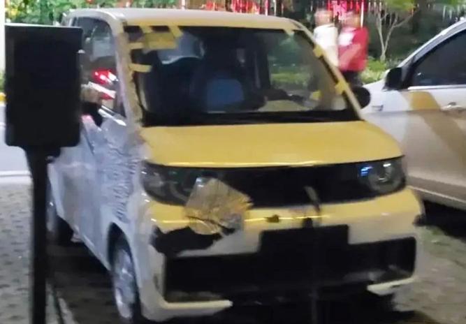 奇瑞qq冰淇淋与宏光mini,宏光miniev和奇瑞qq冰淇淋