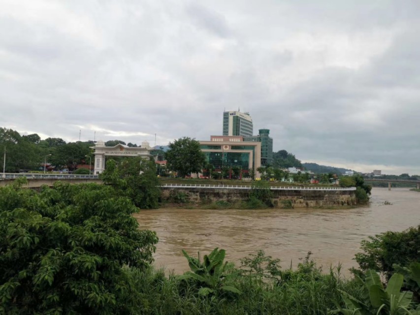 越南老街离河口多远,走进云南河口口岸看越南老街