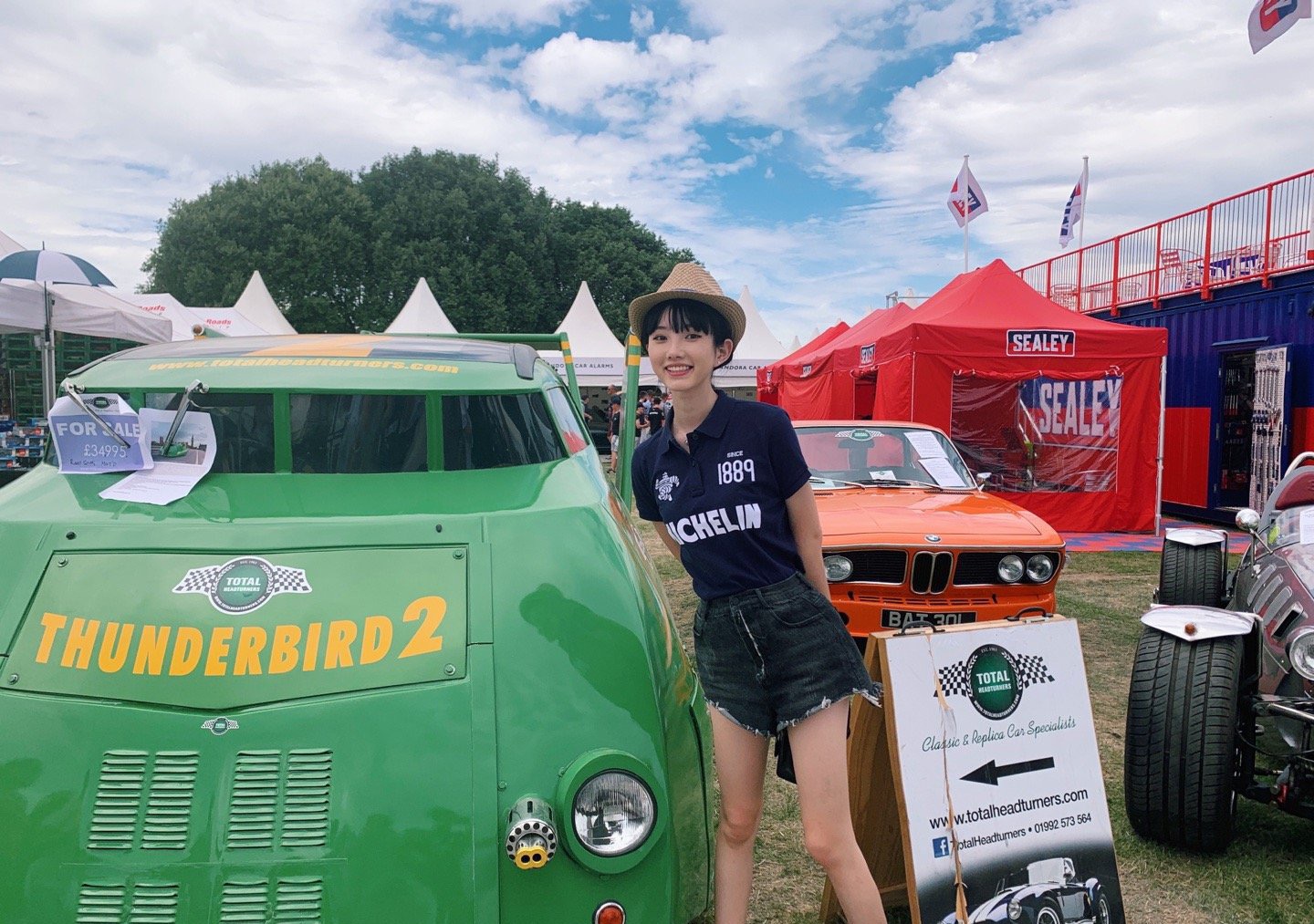 “过气”十年，凭什么她发个问号也能上热搜？