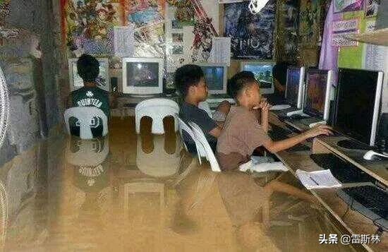 中国网吧vs印度网吧,中国网吧网速快吗