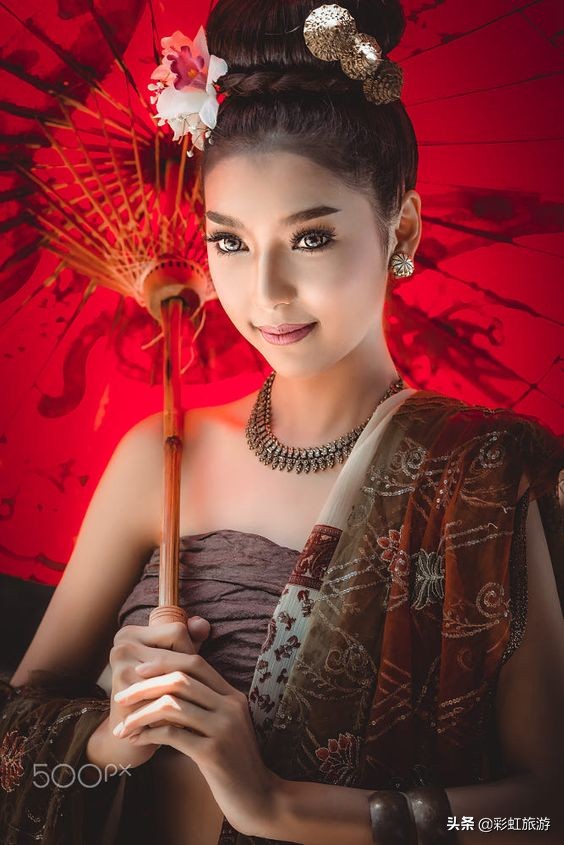 泰国的民族服装是怎么样的,泰国传统服装泰服