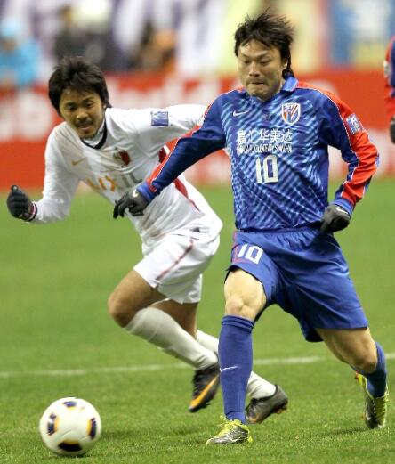 申花40岁国脚,32号申花名宿