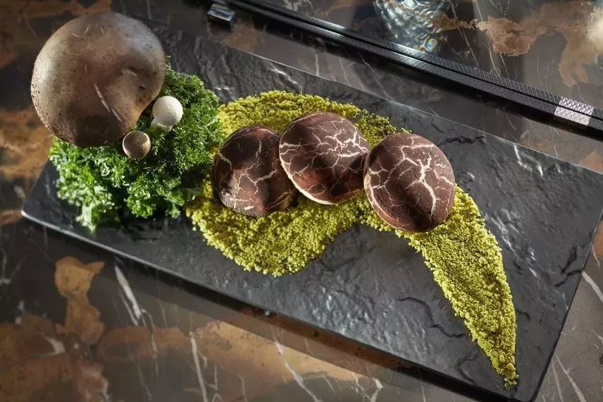 可以看到紫禁城日升月落的酒店，你来不来？