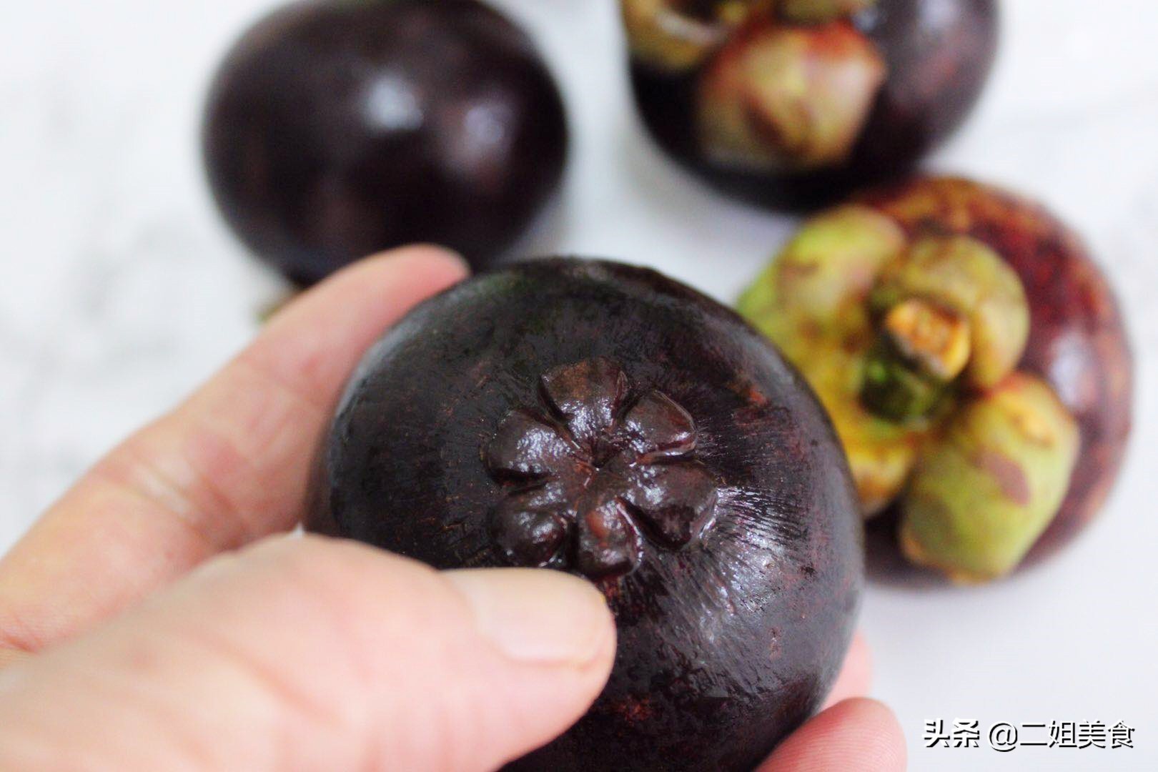 如何剥山竹不弄脏手,如何快速剥山竹不脏手