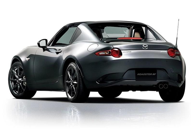 150万适合女生的软顶敞篷跑车,撩妹应该租哪款硬顶敞篷车