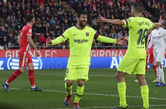 梅西单刀无解挑射破门！读秒1V5神助攻遭浪费差点单场造3球