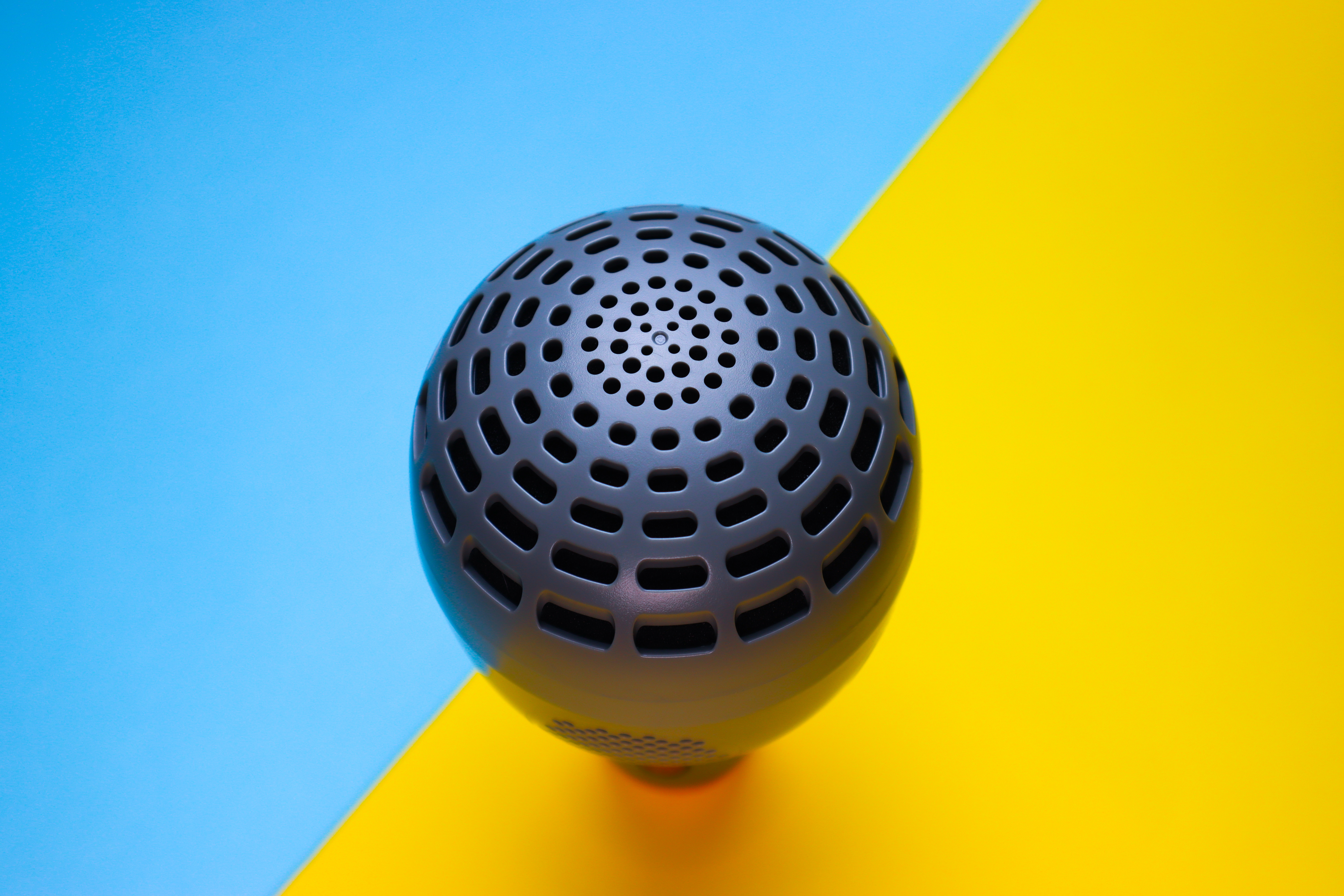 自带音响，随处K歌——唱吧K歌宝-小巨蛋麦克风G2MAX开箱上手