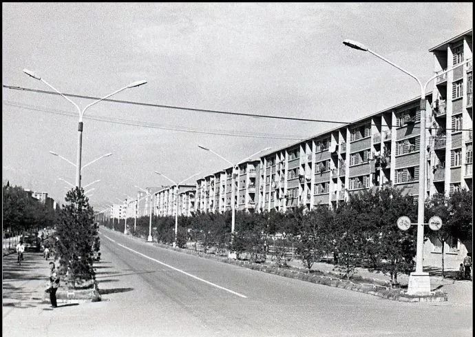 40年前的照片满满的回忆,致青春致回忆三十年前的老照片