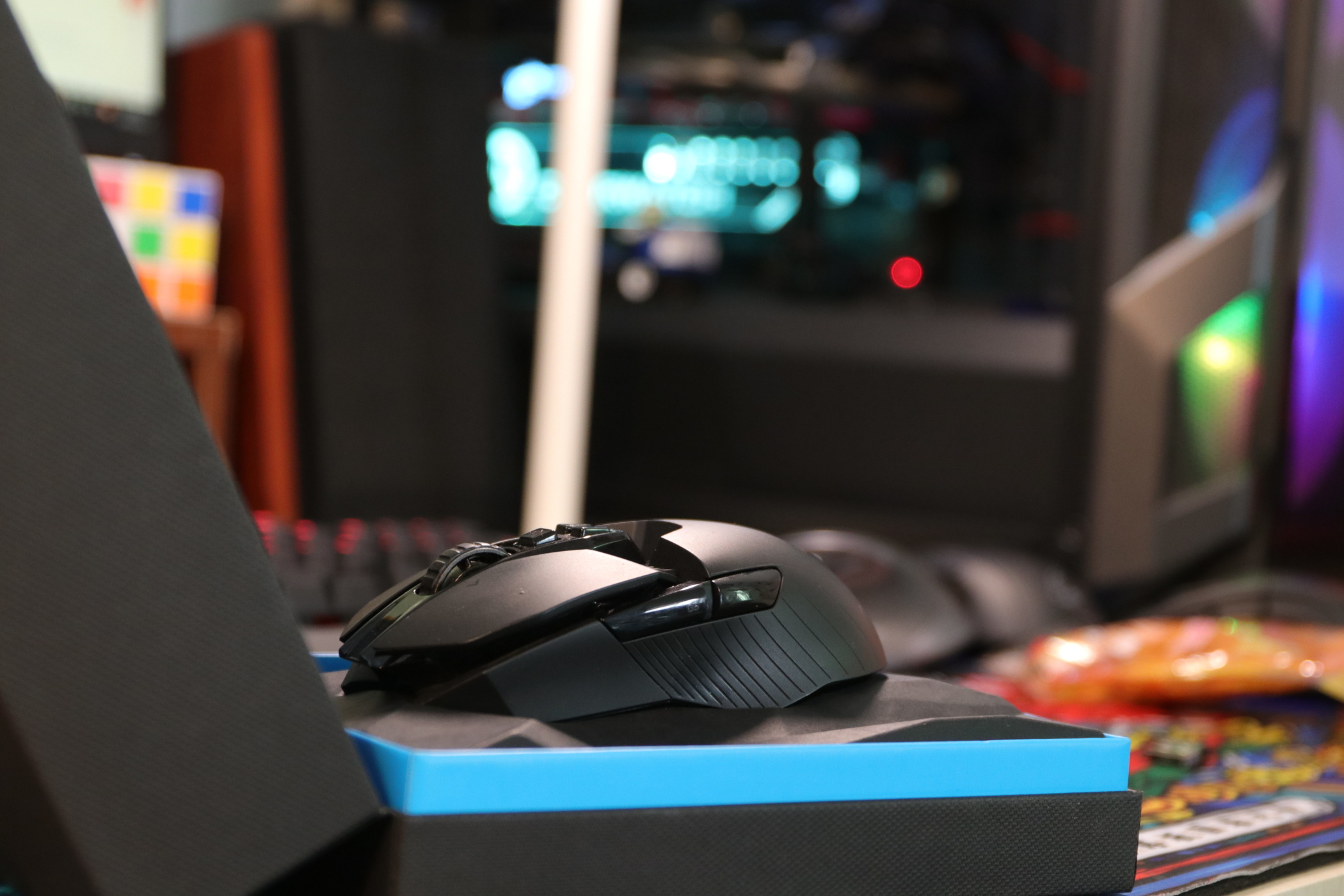 罗技g903电竞游戏双模无线鼠标,罗技g903鼠标坏了怎么自己维修