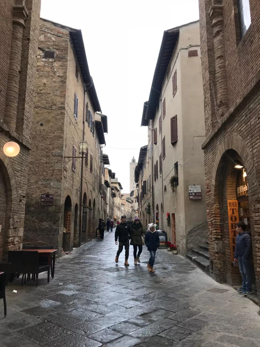 「慢达世界」第135期：圣吉米那诺｜匹诺曹与美塔之城