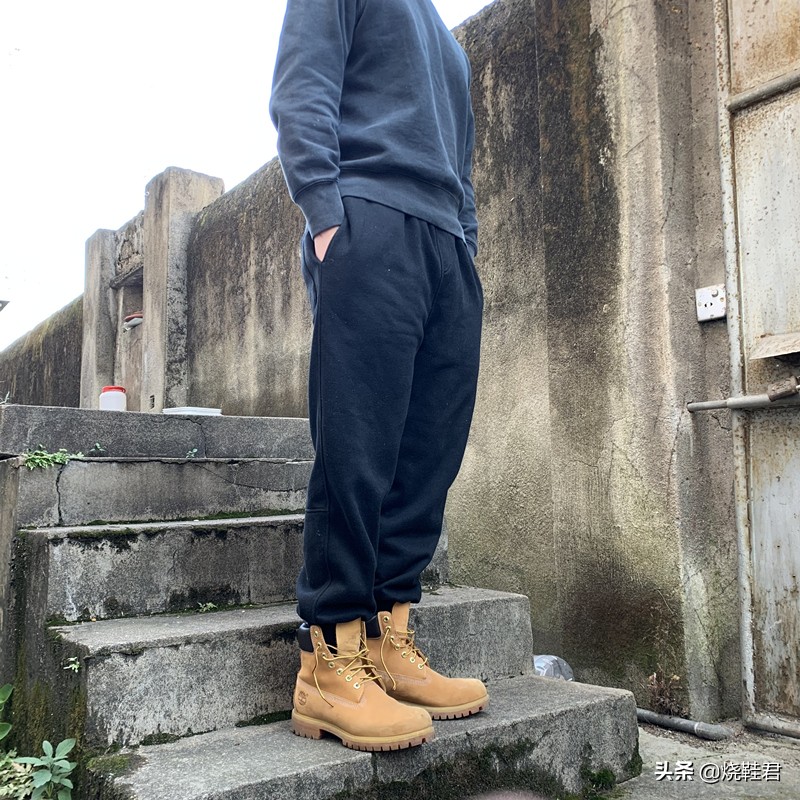 红翼875和添柏岚大黄靴选哪个,添柏岚马丁靴如何确定经典款