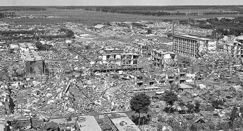 致敬最可爱的人一幅画,致敬最可爱的人卡通图片